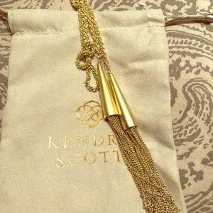 Kendra Scott necklace